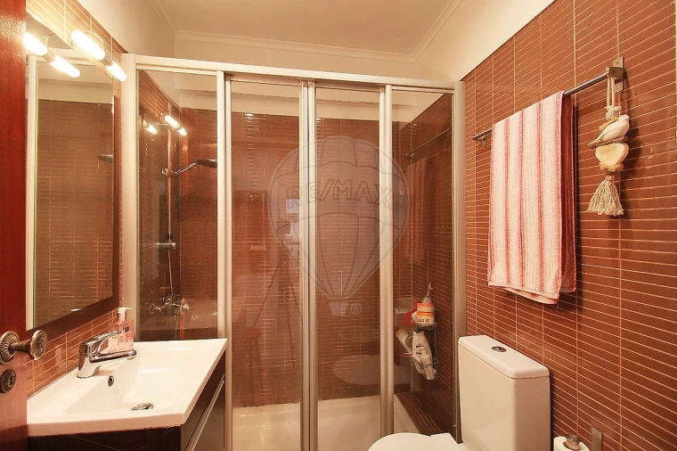 Apartamento T2 para Arrendamento em São Domingos de Benfica Foto 18