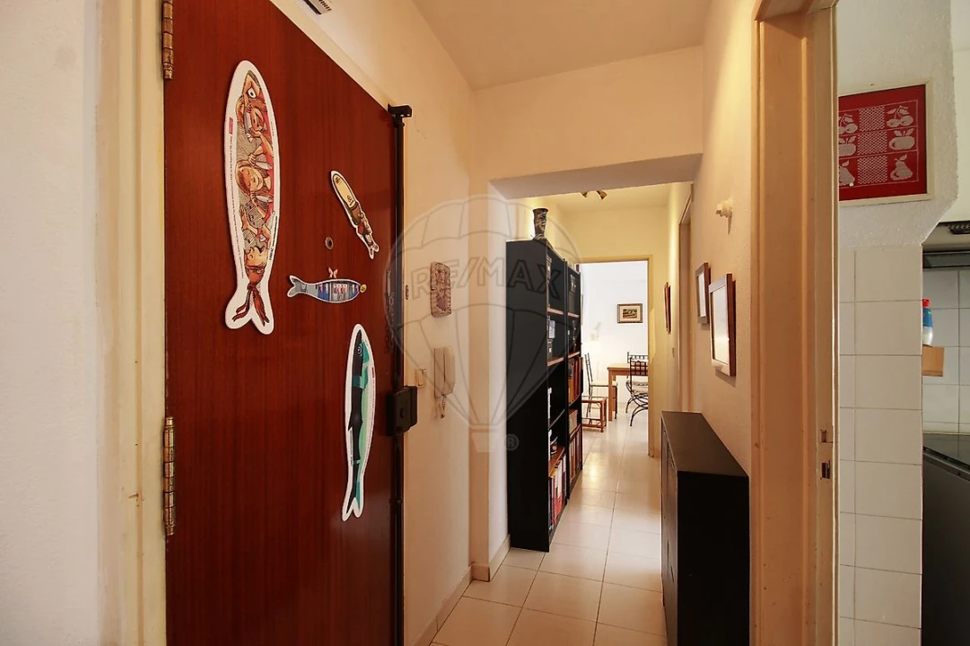 Apartamento T2 para Arrendamento em São Domingos de Benfica Foto 13