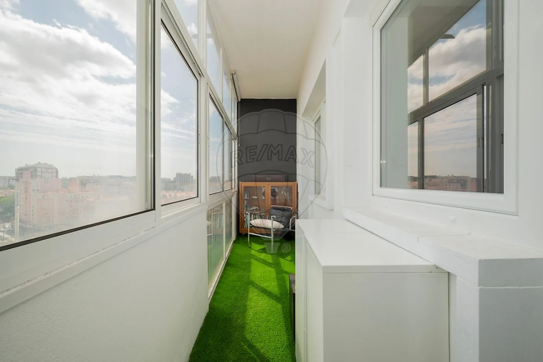 Apartamento T2 para Venda em São Domingos de Benfica Foto 9
