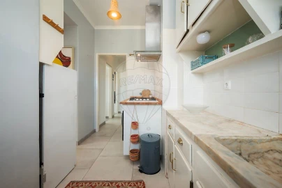 Apartamento T2 para Venda em São Domingos de Benfica