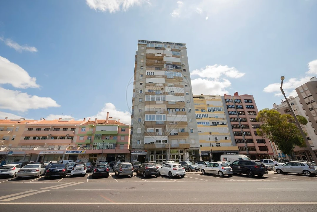 Apartamento T2 para Venda em São Domingos de Benfica Foto 39