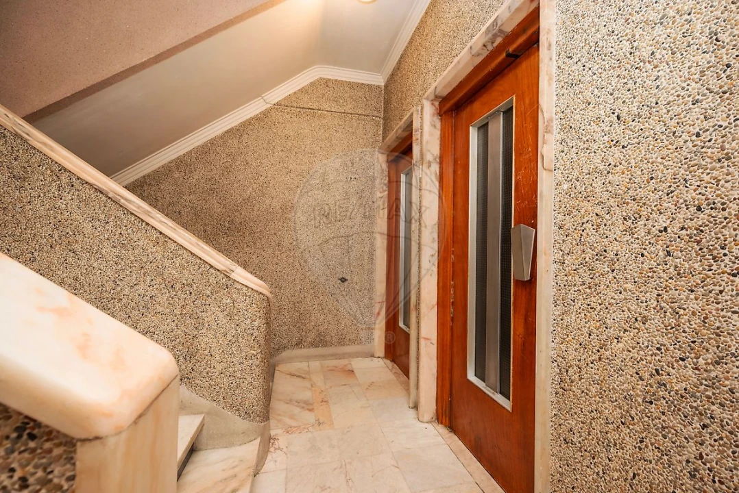 Apartamento T2 para Venda em São Domingos de Benfica Foto 37