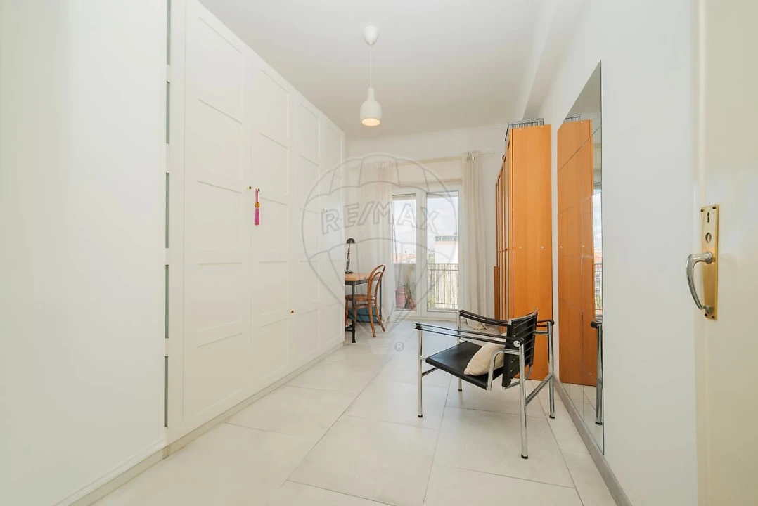 Apartamento T2 para Venda em São Domingos de Benfica Foto 15