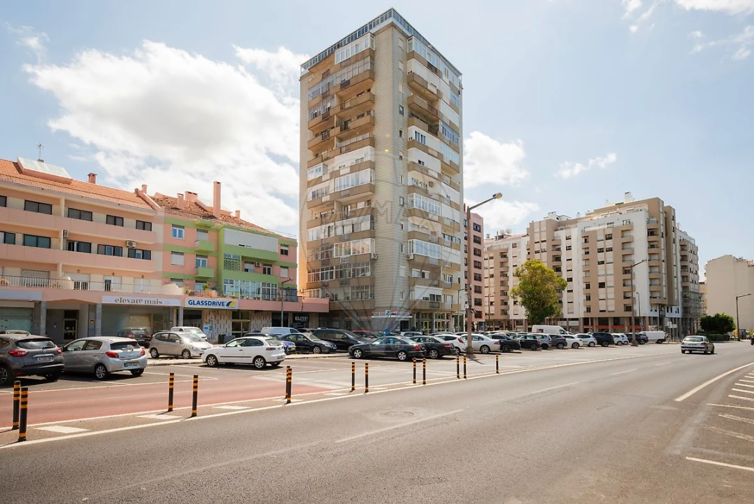 Apartamento T2 para Venda em São Domingos de Benfica Foto 40