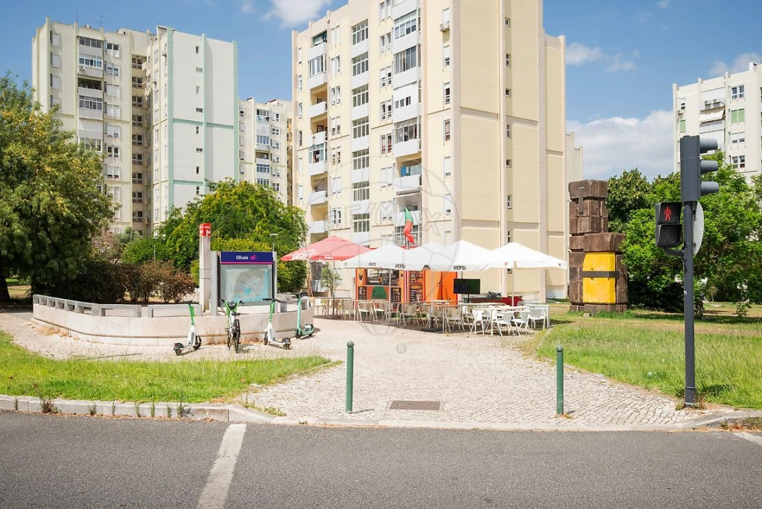 Apartamento para Venda em Olivais Foto 18