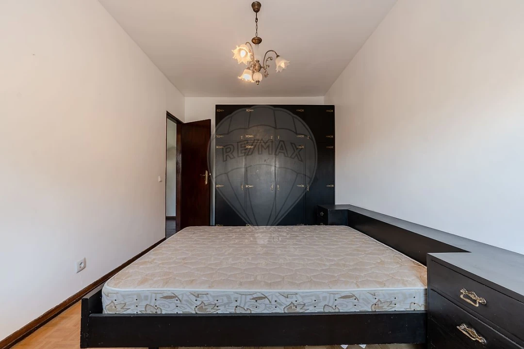 Apartamento T2 para Venda em Carregado e Cadafais Foto 19