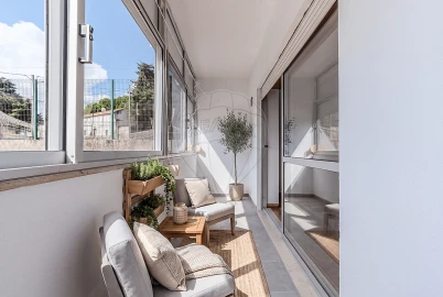 Apartamento T2 para Venda em Carregado e Cadafais