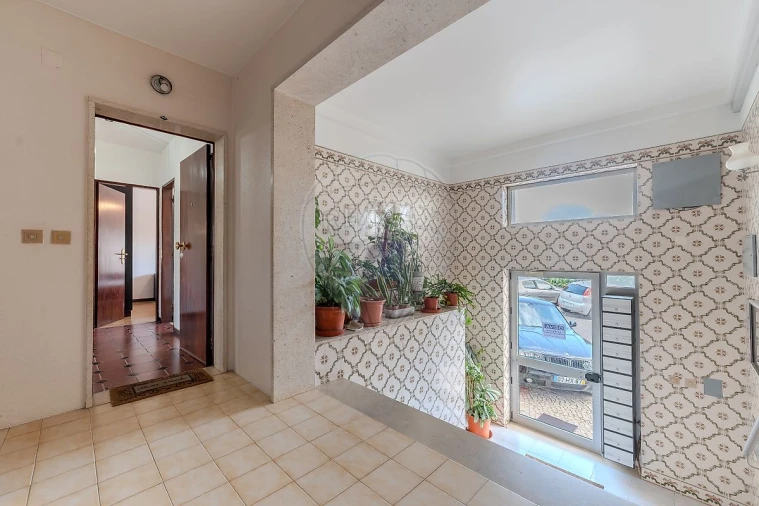Apartamento T2 para Venda em Carregado e Cadafais Foto 5