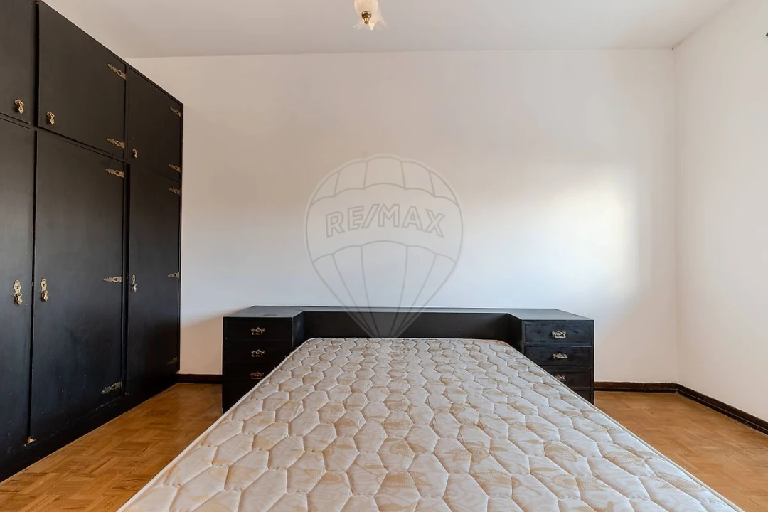 Apartamento T2 para Venda em Carregado e Cadafais Foto 20