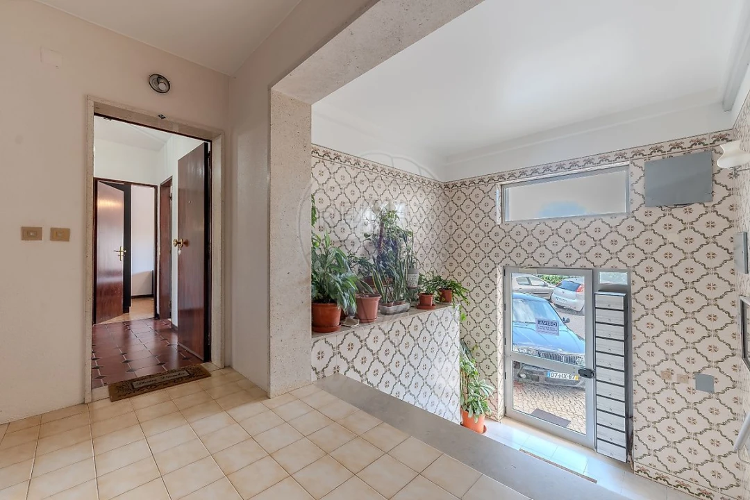 Apartamento T2 para Venda em Carregado e Cadafais Foto 5