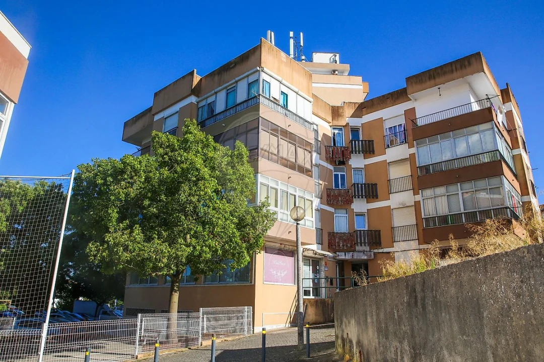 Apartamento T2 para Venda em Arruda dos Vinhos Foto 17