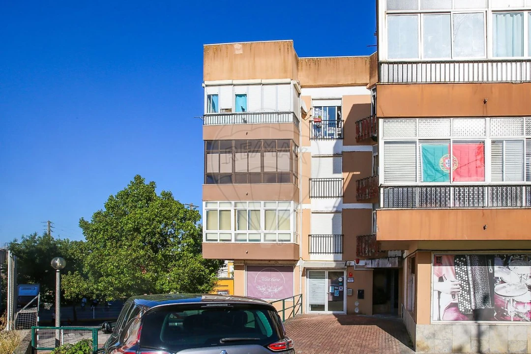 Apartamento T2 para Venda em Arruda dos Vinhos Foto 18