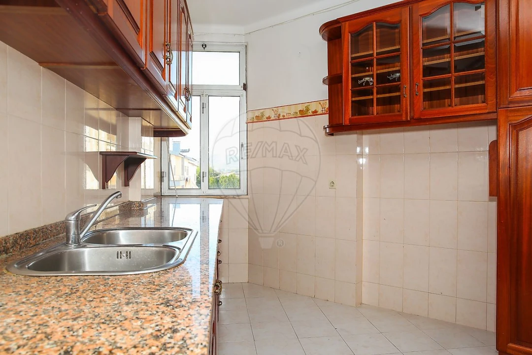 Apartamento T2 para Venda em Arruda dos Vinhos Foto 16