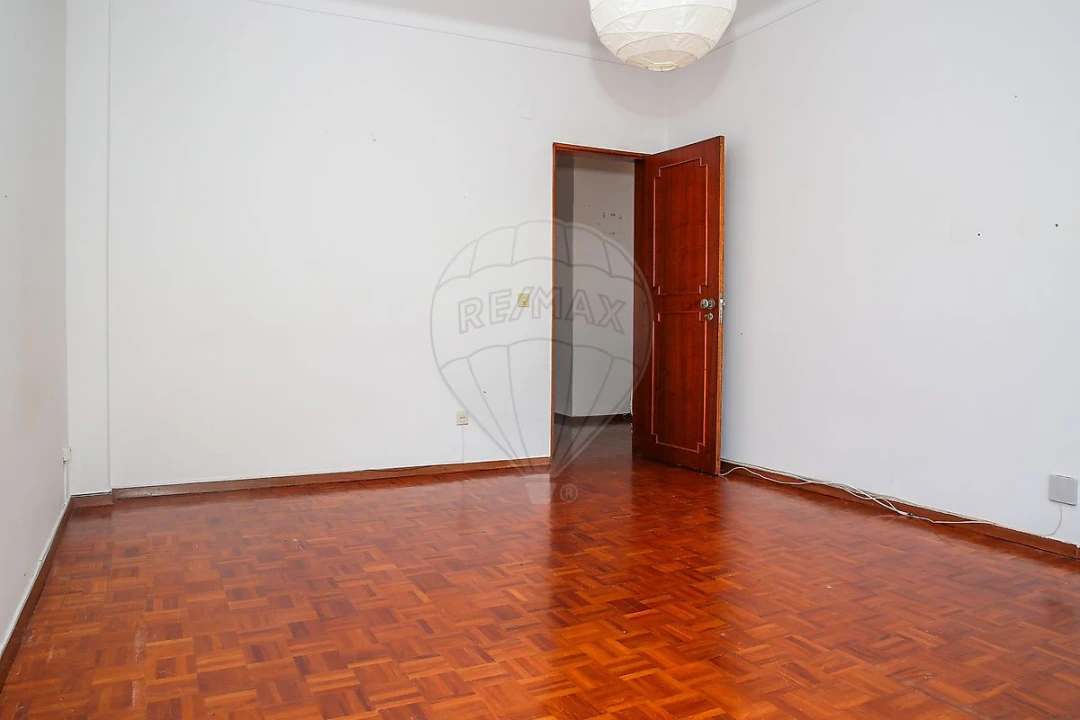 Apartamento T2 para Venda em Arruda dos Vinhos Foto 11