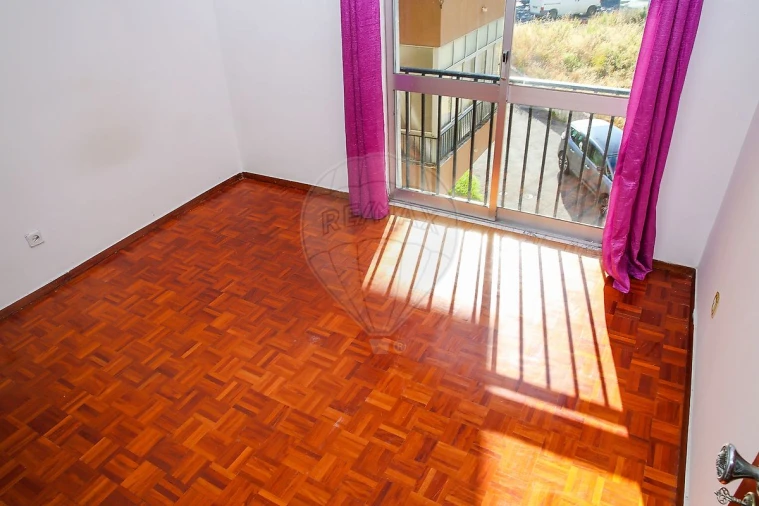 Apartamento T2 para Venda em Arruda dos Vinhos Foto 2