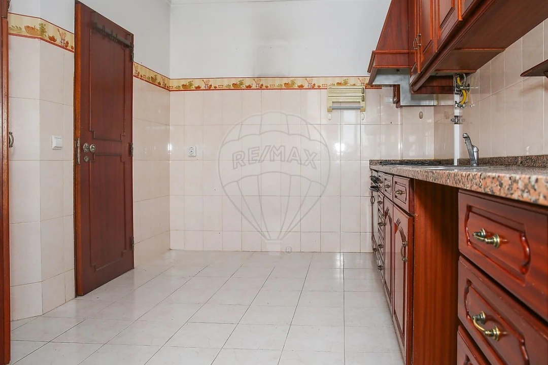 Apartamento T2 para Venda em Arruda dos Vinhos Foto 21