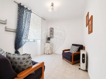 Apartamento T1 para Venda em Marvila