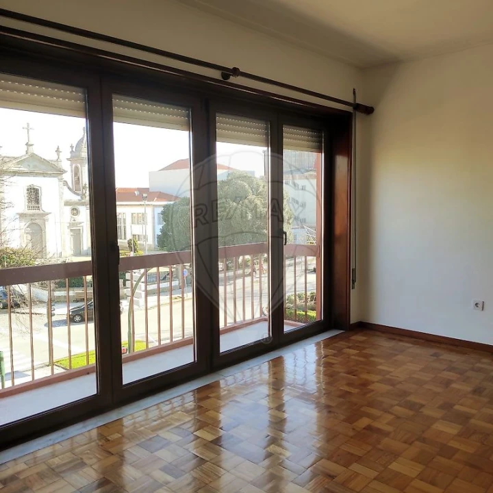 Apartamento T3 para Arrendamento em Matosinhos e Leça da Palmeira Foto 3
