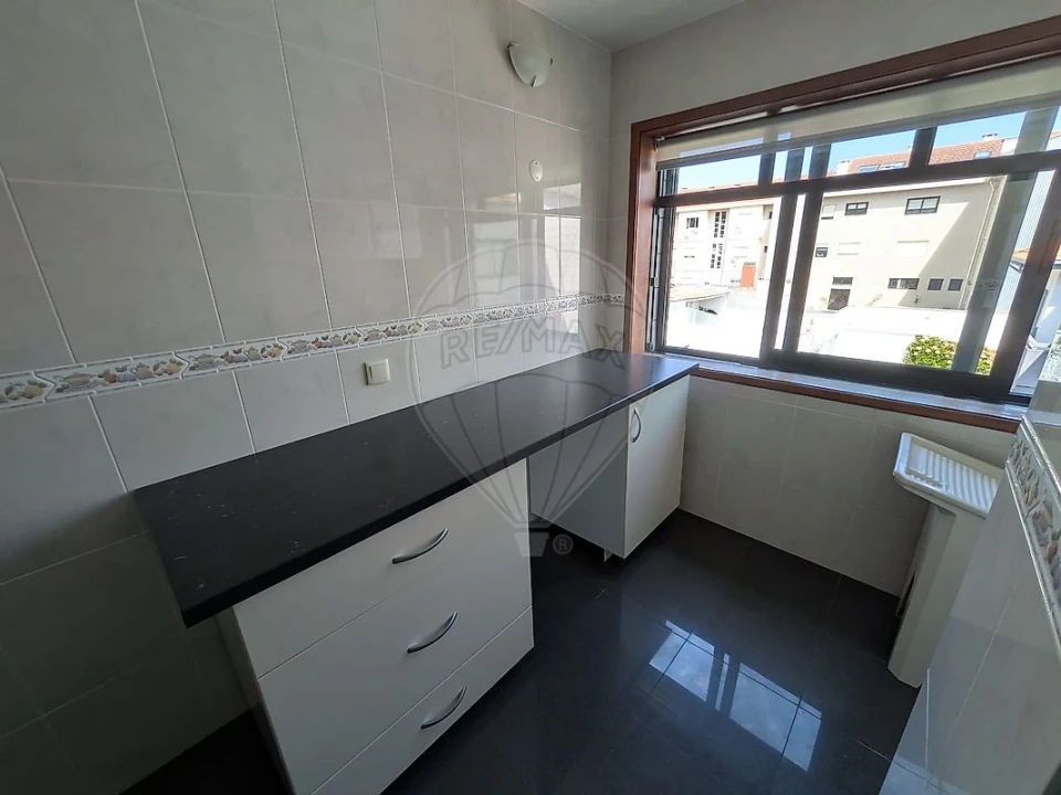 Apartamento T3 para Arrendamento em Espinho Foto 10