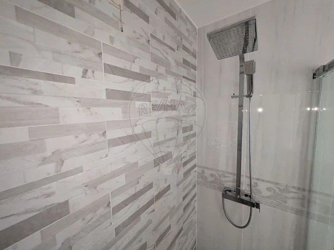 Apartamento T3 para Arrendamento em Espinho Foto 16