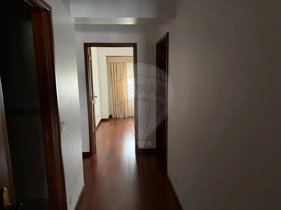 Apartamento T3 para Arrendamento em Espinho Foto 11