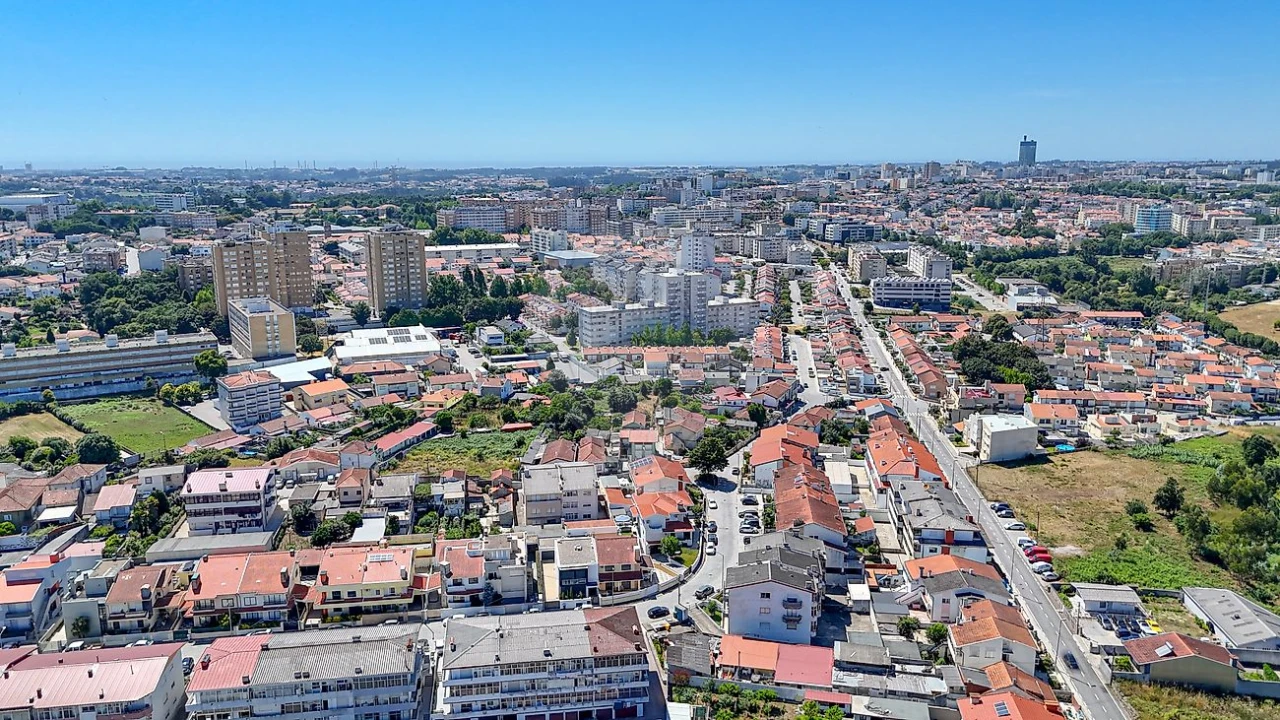 Apartamento T3 para Venda em Cidade da Maia Foto 3