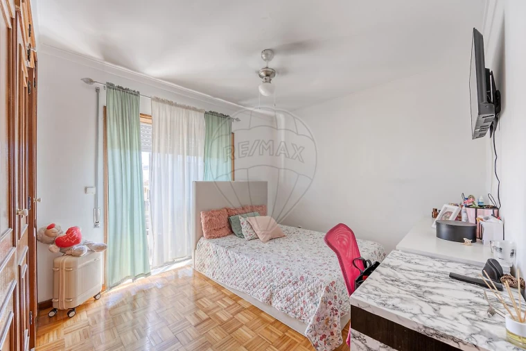 Apartamento T3 para Venda em Cidade da Maia Foto 18