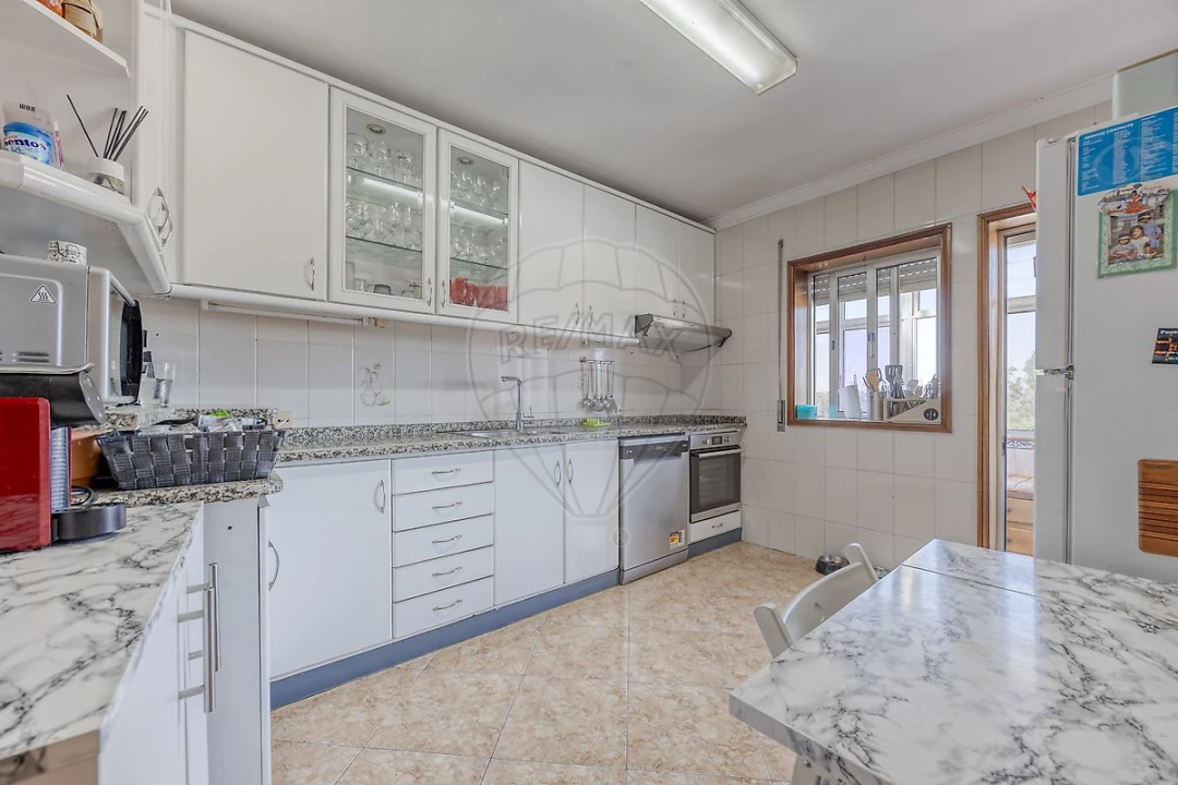 Apartamento T3 para Venda em Cidade da Maia Foto 12