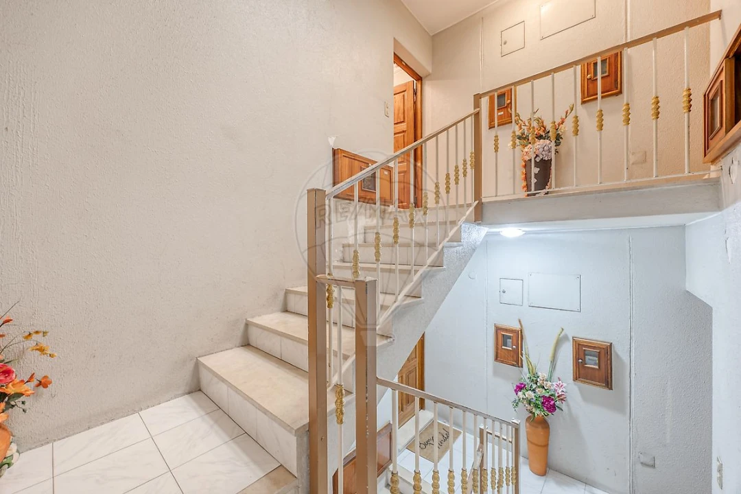 Apartamento T3 para Venda em Cidade da Maia Foto 24