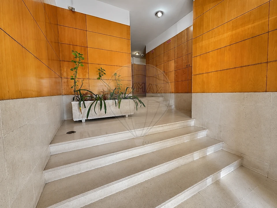 Apartamento T2 para Venda em Pedrouços Foto 13