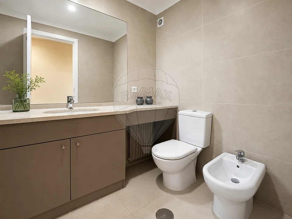 Apartamento T2 para Venda em Pedrouços Foto 4