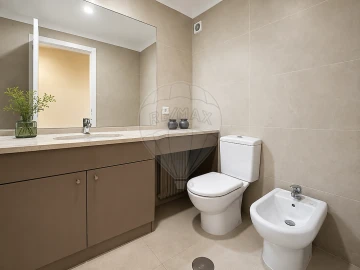 Apartamento T2 para Venda em Pedrouços