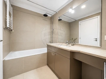 Apartamento T2 para Venda em Pedrouços