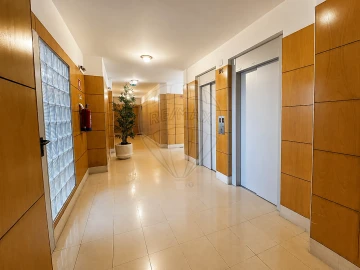 Apartamento T2 para Venda em Pedrouços