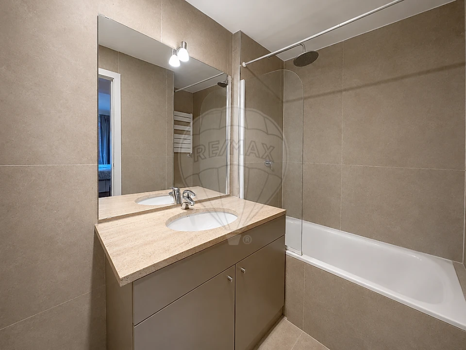 Apartamento T2 para Venda em Pedrouços Foto 1