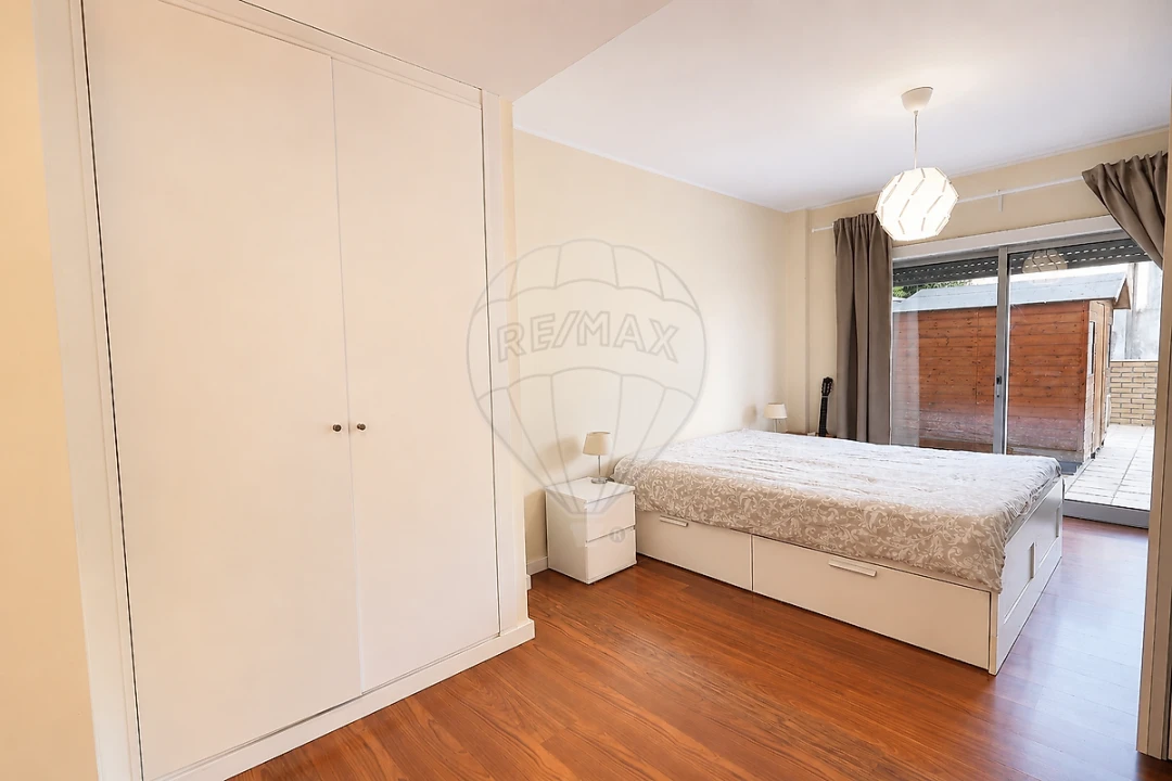 Apartamento T2 para Venda em Pedrouços Foto 17