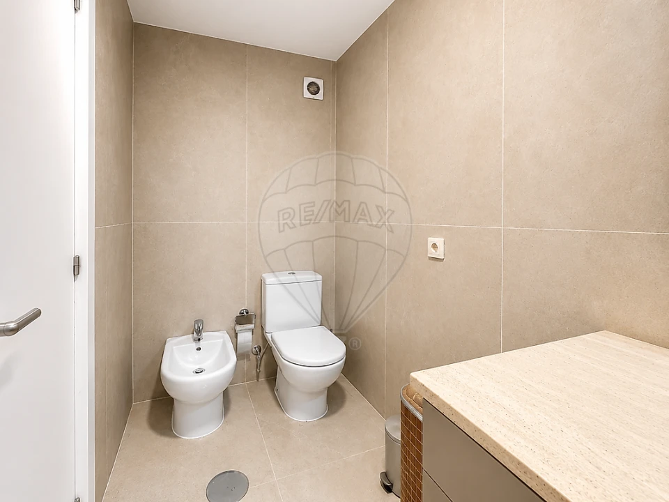 Apartamento T2 para Venda em Pedrouços Foto 8