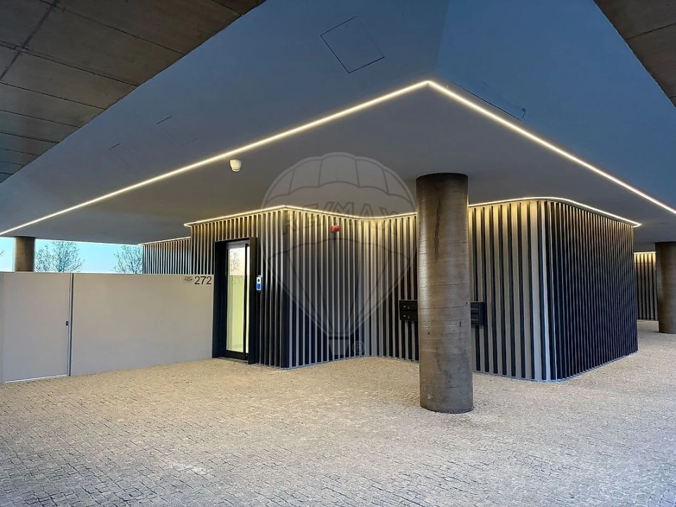 Apartamento T4 para Venda em Canidelo Foto 1