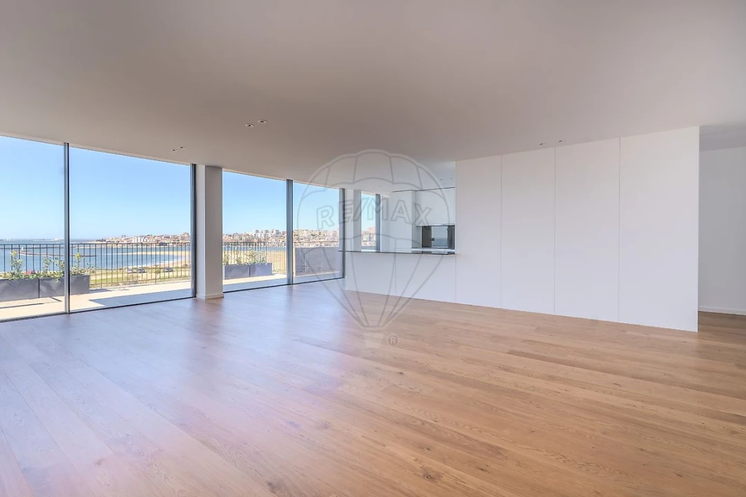 Apartamento T4 para Venda em Canidelo Foto 4