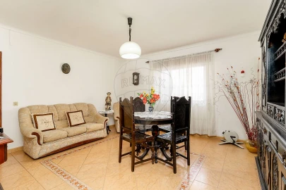 Moradia T5 para Venda em Quinta do Anjo