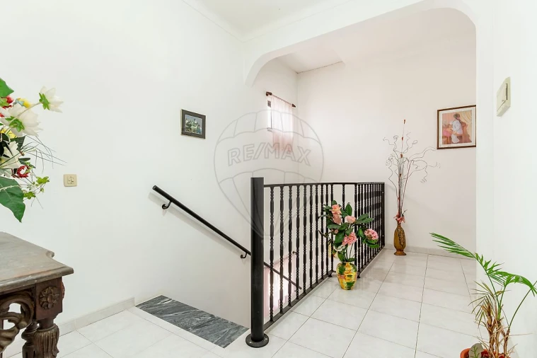 Moradia T5 para Venda em Quinta do Anjo Foto 12