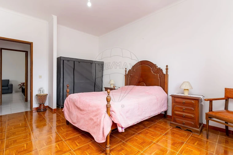 Moradia T5 para Venda em Quinta do Anjo Foto 10