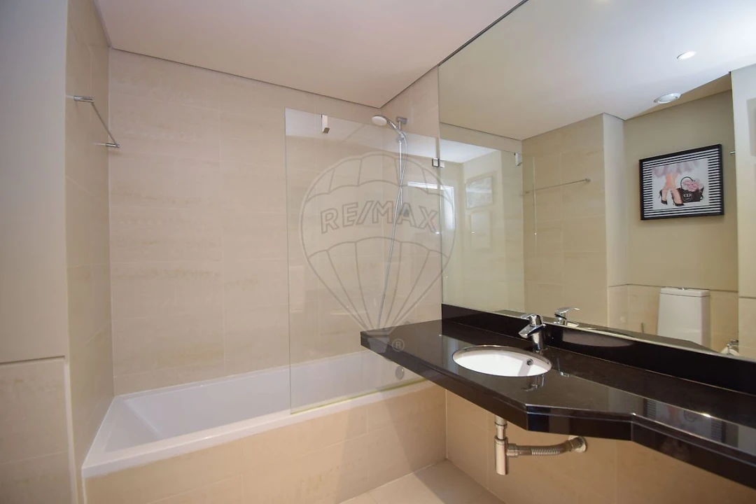 Apartamento T2 para Venda em Santa Maria e São Miguel, São Martinho, São Pedro Penaferrim Foto 7