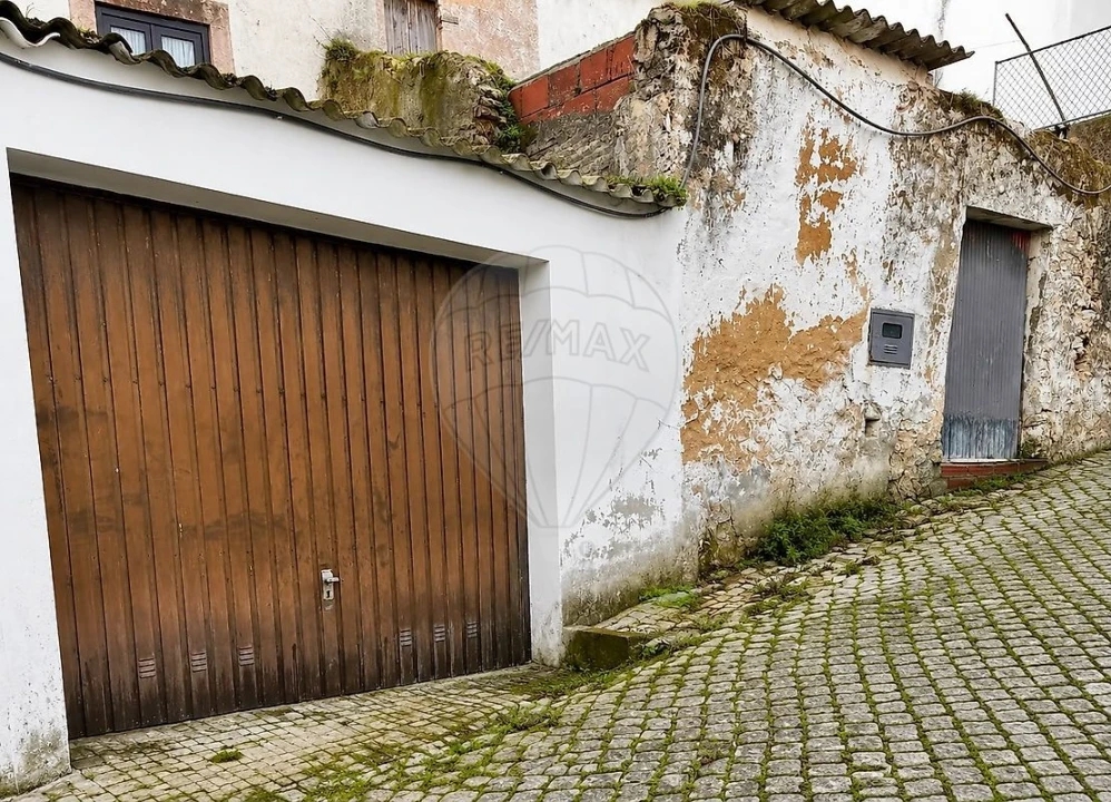 Moradia T3 para Venda em Olho Marinho Foto 3