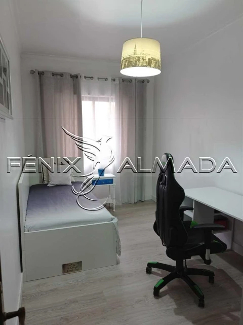 Apartamento T3 para Venda em Corroios