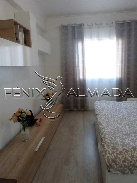 Apartamento T3 para Venda em Corroios