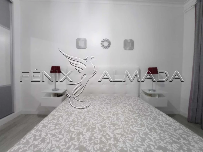 Apartamento T3 para Venda em Corroios Foto 2