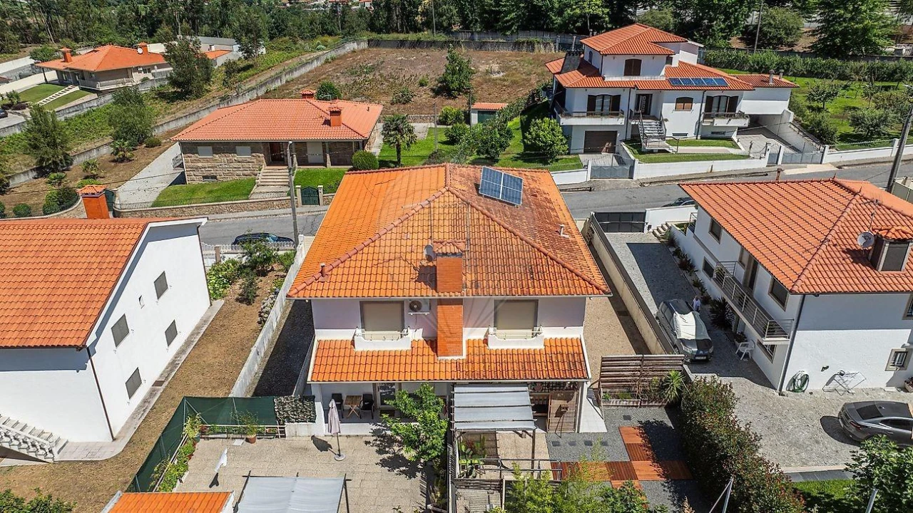 Moradia T4 para Venda em Revelhe Foto 8