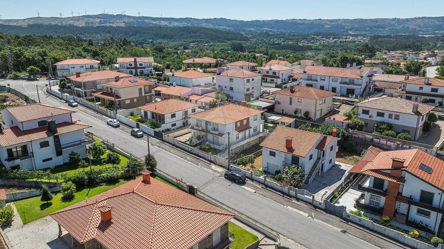 Moradia T4 para Venda em Revelhe Foto 9