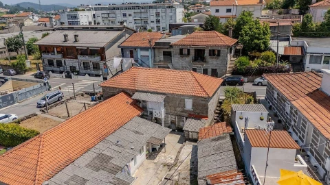 Moradia T2 para Venda em Selho (São Jorge)